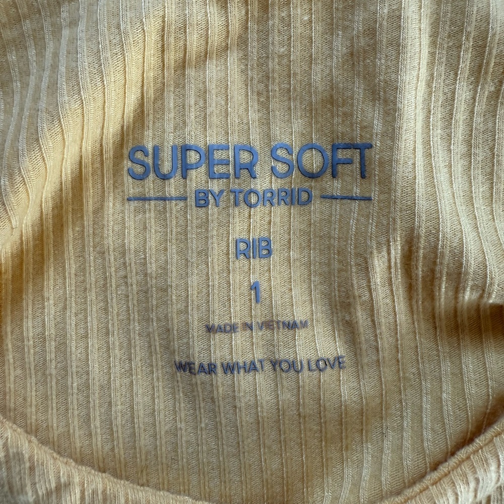 Torrid Super Soft Rib Ruched Tank Top Yellow Size 1 - Picture 3 of 3